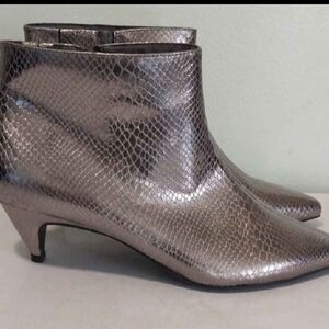 Elegant Silver Ankle Boots